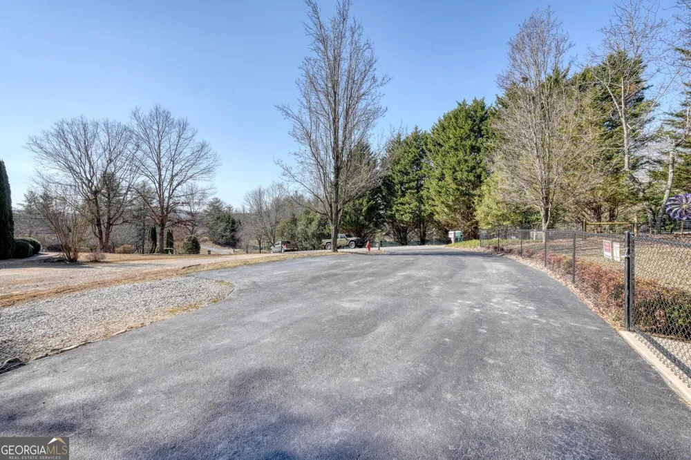 380 Patricks DR Blairsville, GA 30512