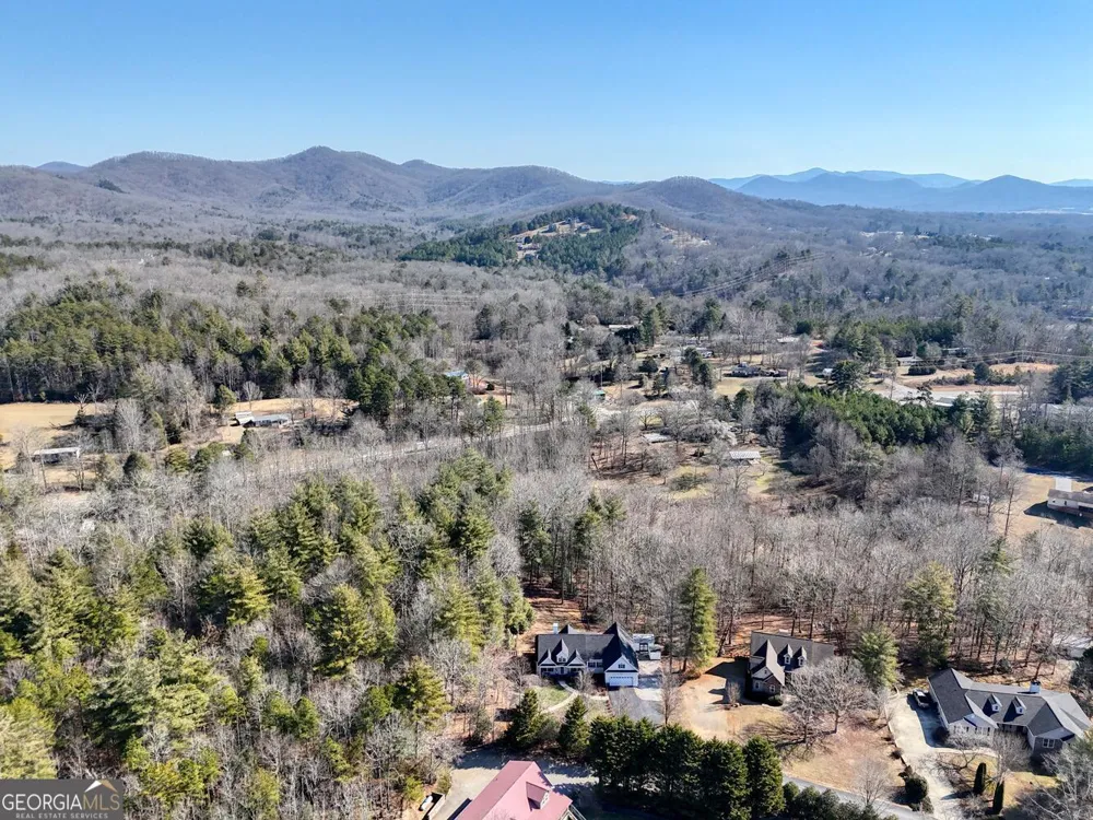 380 Patricks DR Blairsville, GA 30512