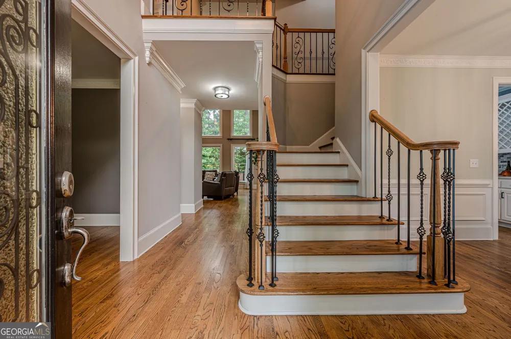 10425 High Falls CIR Johns Creek, GA 30022