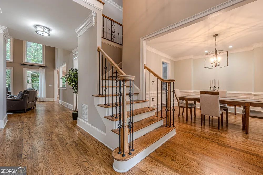 10425 High Falls CIR Johns Creek, GA 30022