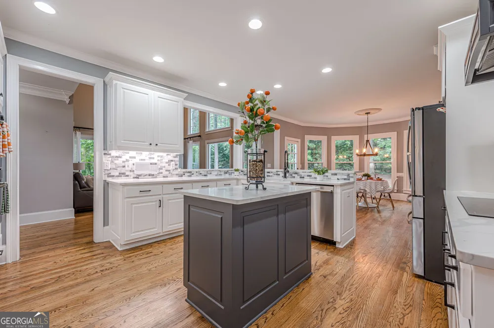 10425 High Falls CIR Johns Creek, GA 30022