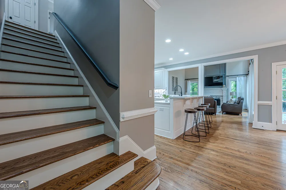 10425 High Falls CIR Johns Creek, GA 30022