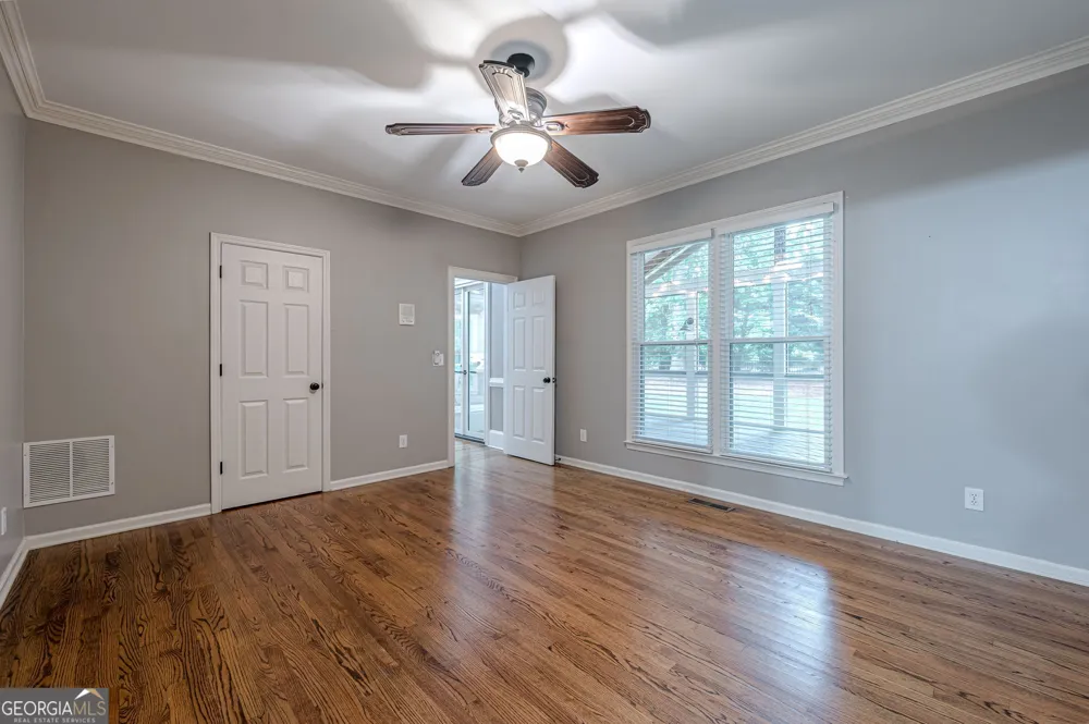 10425 High Falls CIR Johns Creek, GA 30022