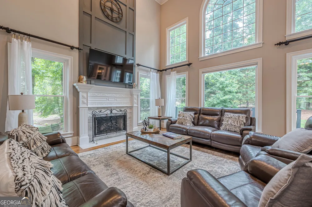 10425 High Falls CIR Johns Creek, GA 30022