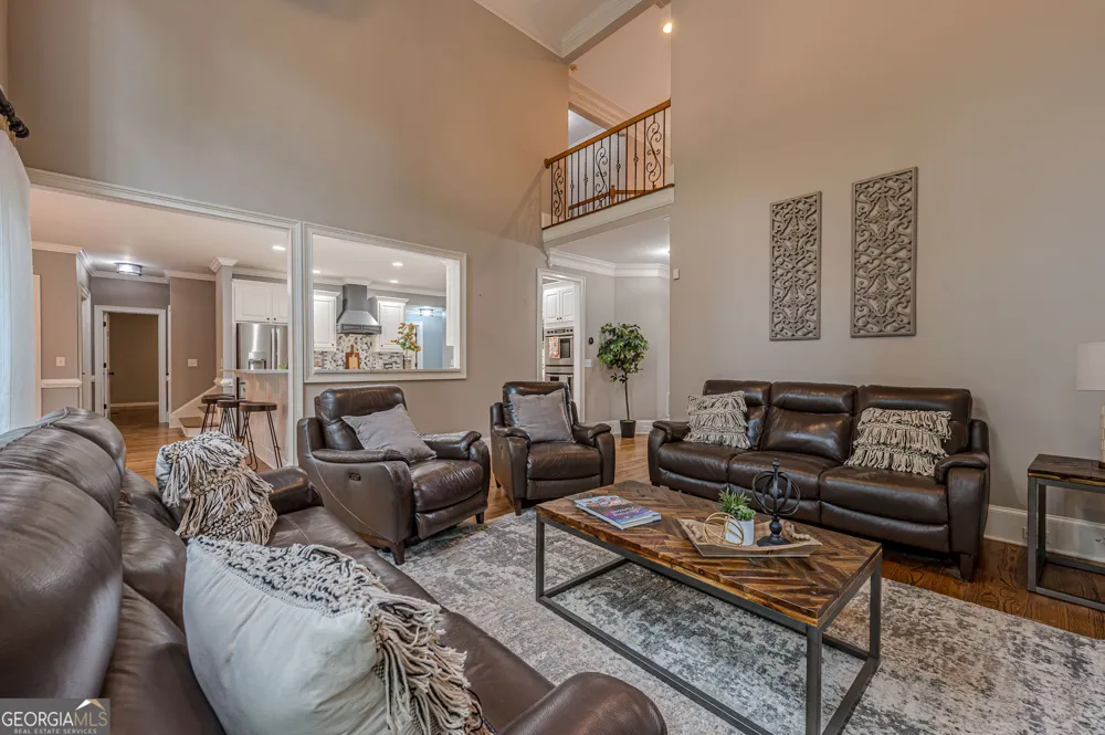 10425 High Falls CIR Johns Creek, GA 30022