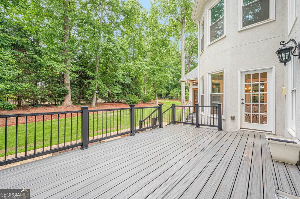 10425 High Falls CIR Johns Creek, GA 30022