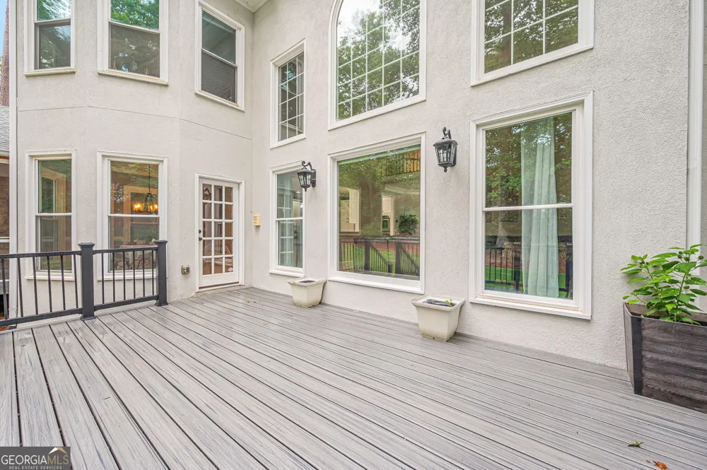 10425 High Falls CIR Johns Creek, GA 30022
