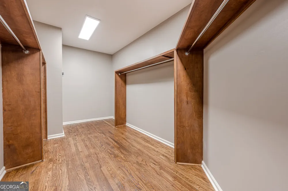 10425 High Falls CIR Johns Creek, GA 30022