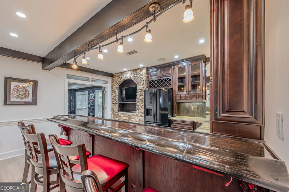 10425 High Falls CIR Johns Creek, GA 30022