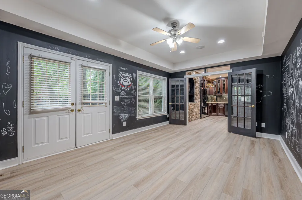 10425 High Falls CIR Johns Creek, GA 30022