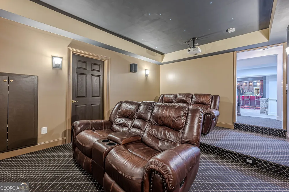 10425 High Falls CIR Johns Creek, GA 30022