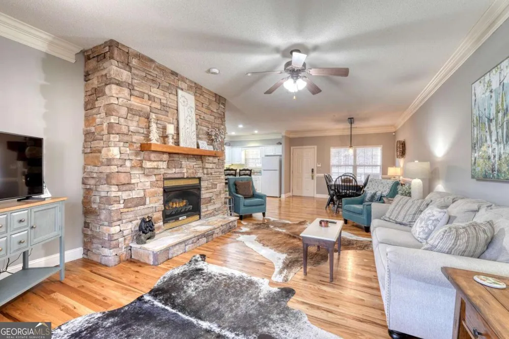 112 Gleneagle CT Clayton, GA 30525