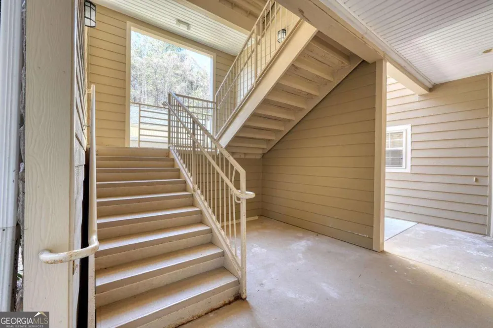 112 Gleneagle CT Clayton, GA 30525