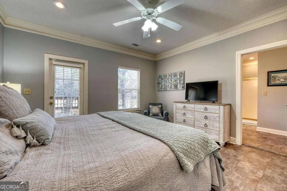 112 Gleneagle CT Clayton, GA 30525
