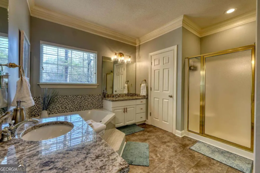 112 Gleneagle CT Clayton, GA 30525