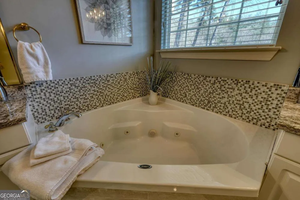 112 Gleneagle CT Clayton, GA 30525