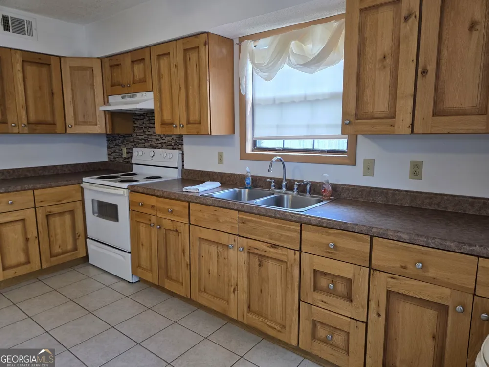 674 McNatt Falls RD Uvalda, GA 30473