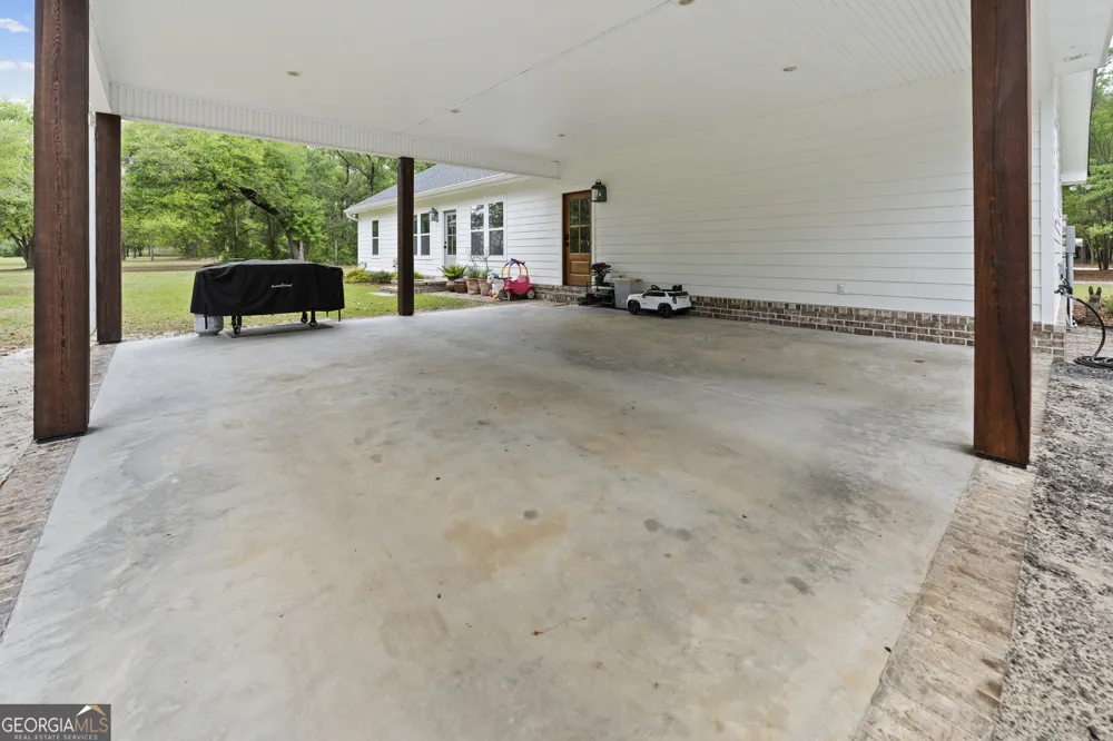 5113 Allen Walker RD Blackshear, GA 31516