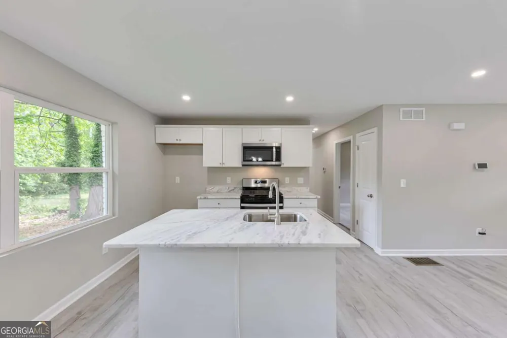 1660 Mallard CIR Conley, GA 30288