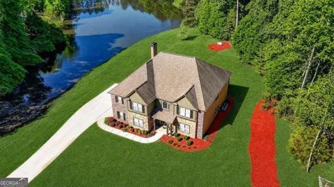 3 Westwood Lake DR