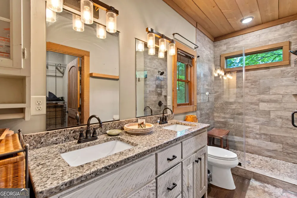 2466 Forge Mill RD Morganton, GA 30560