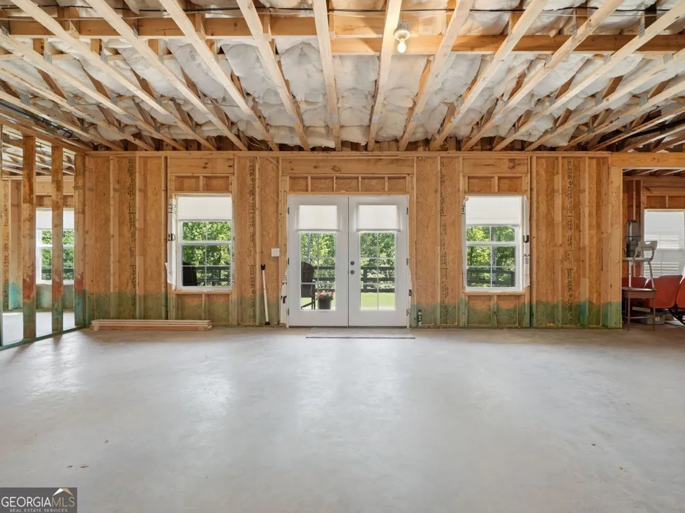 404 London RD Ball Ground, GA 30107