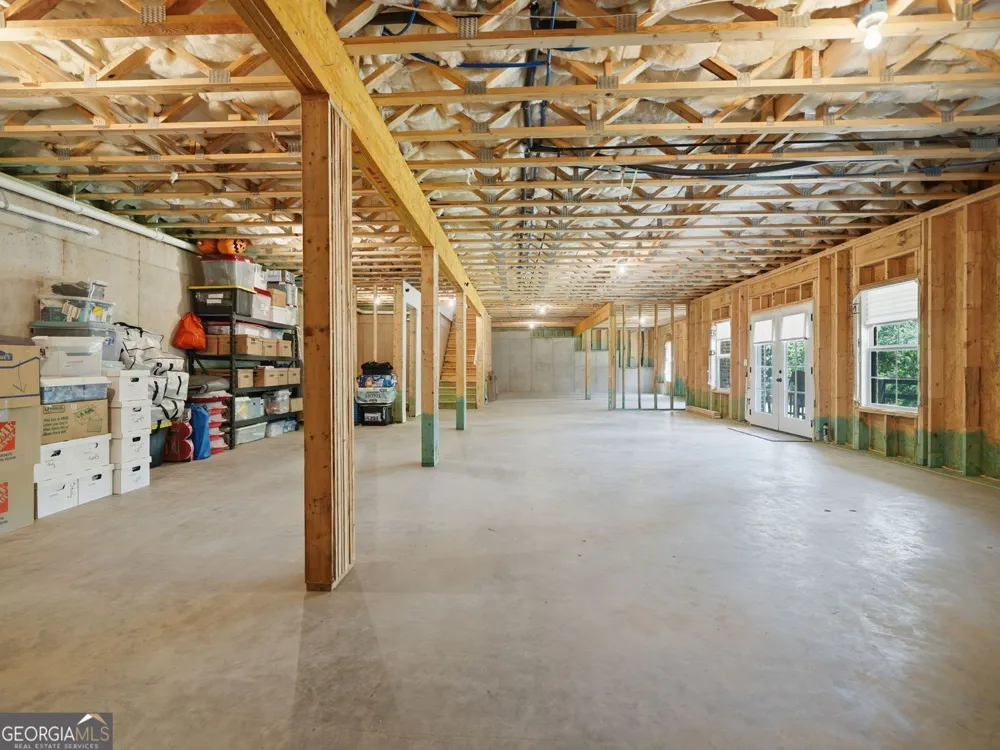 404 London RD Ball Ground, GA 30107