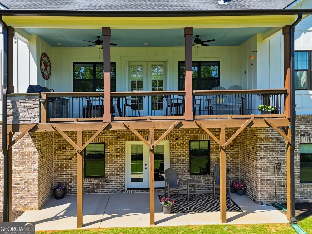 404 London RD Ball Ground, GA 30107