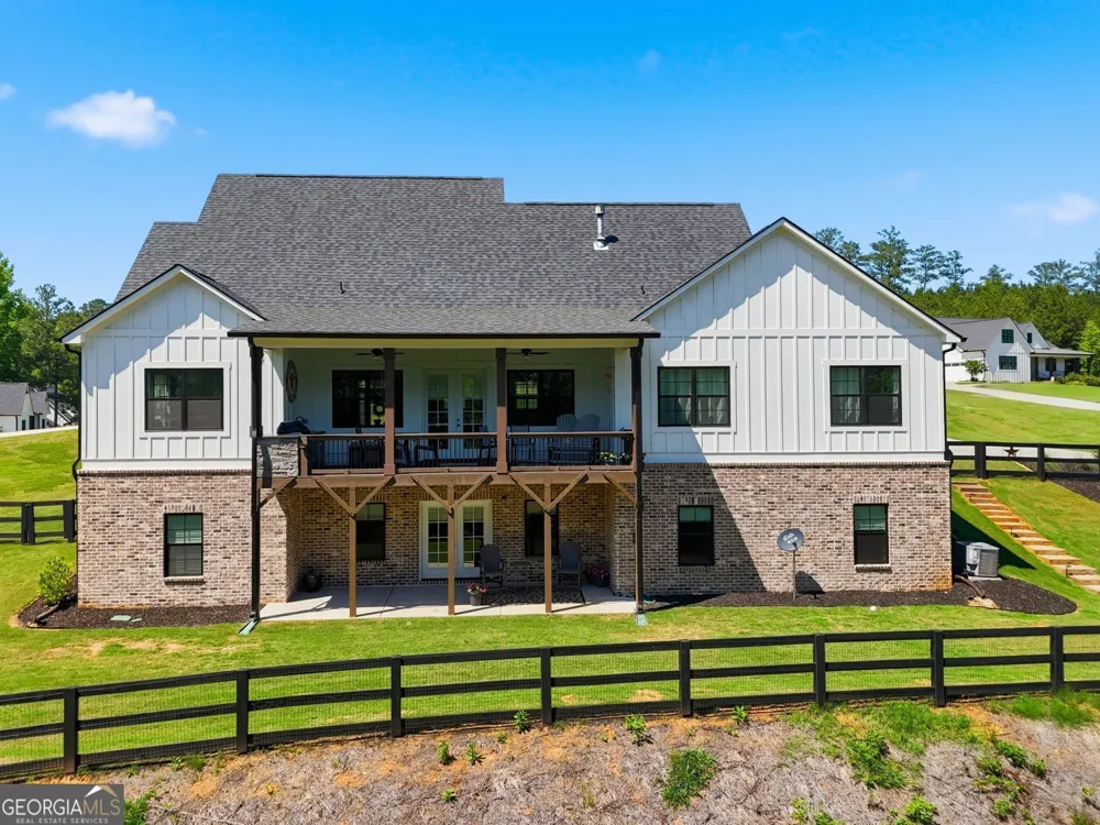 404 London RD Ball Ground, GA 30107