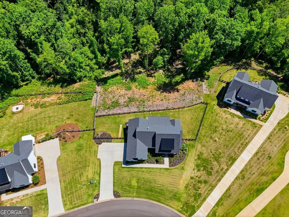 404 London RD Ball Ground, GA 30107