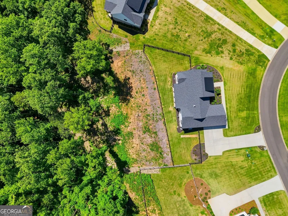 404 London RD Ball Ground, GA 30107