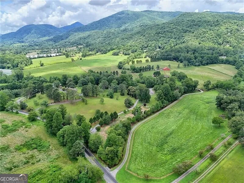 1422 Wolffork RD Rabun Gap, GA 30568