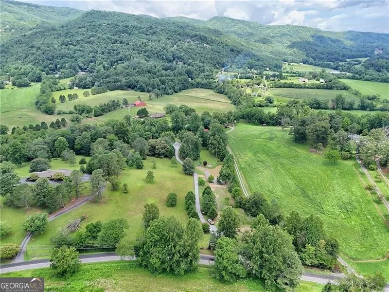 1422 Wolffork RD Rabun Gap, GA 30568