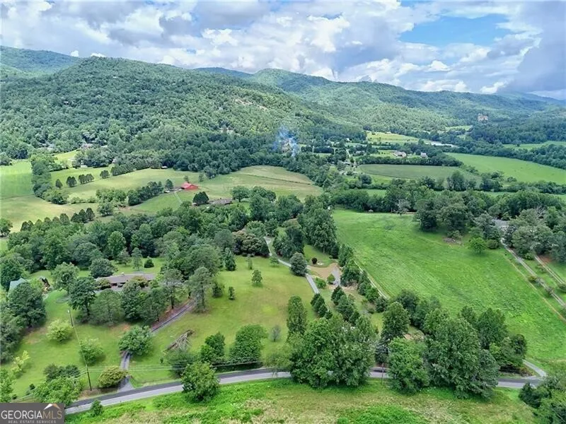 1422 Wolffork RD Rabun Gap, GA 30568