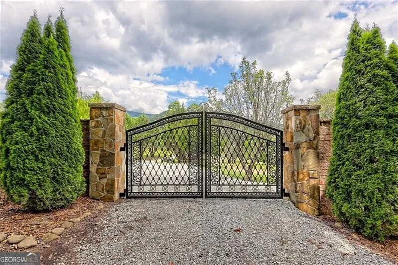 1422 Wolffork RD Rabun Gap, GA 30568