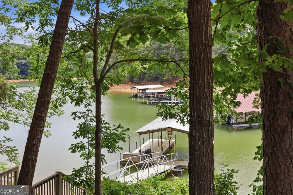 350 Drew LN Lavonia, GA 30553