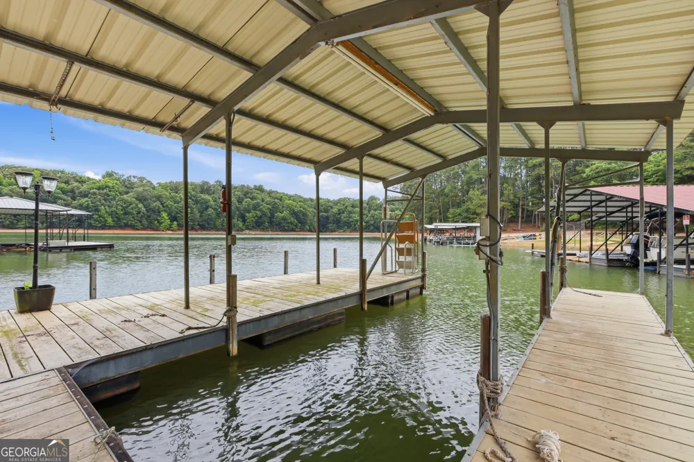 350 Drew LN Lavonia, GA 30553