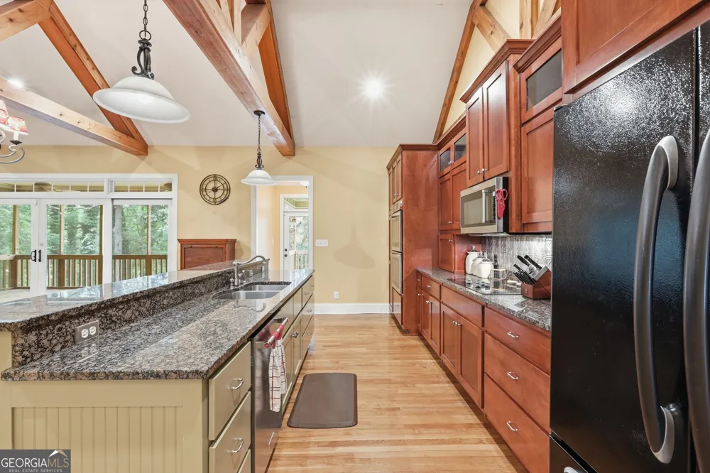 350 Drew LN Lavonia, GA 30553