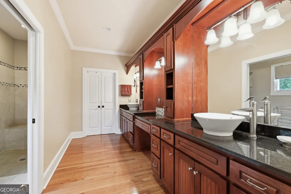 350 Drew LN Lavonia, GA 30553