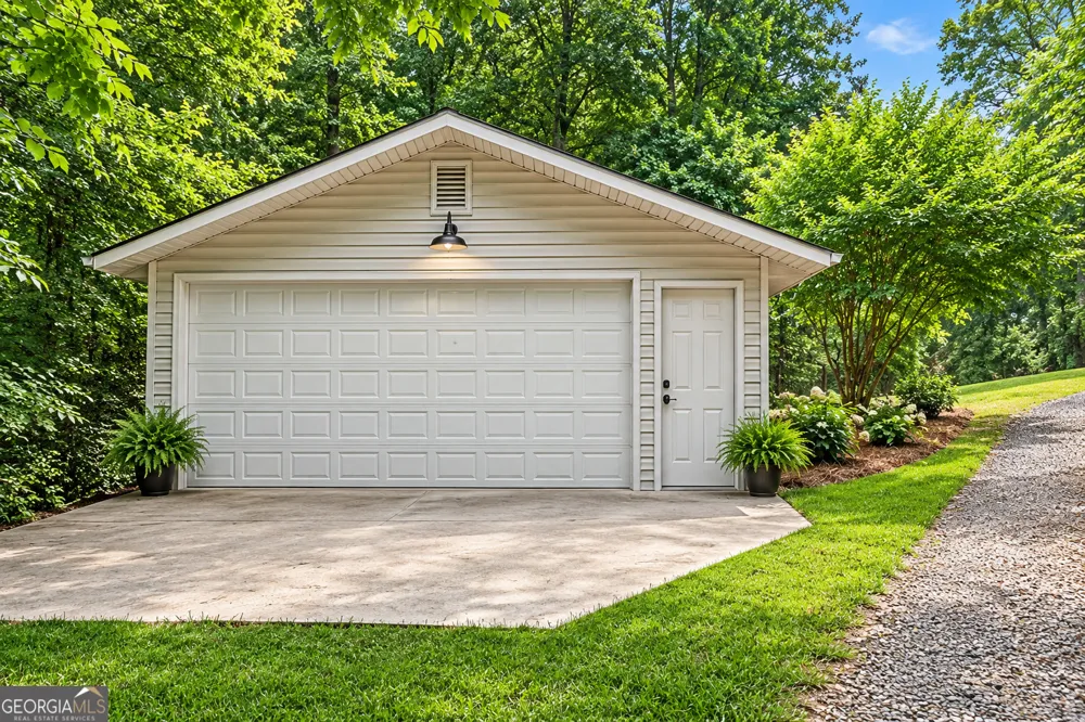 350 Drew LN Lavonia, GA 30553