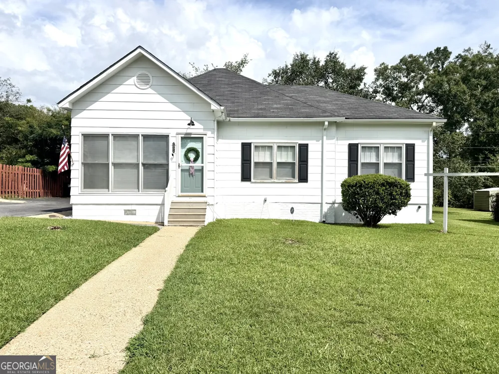 2004 32nd ST Valley, AL 36854