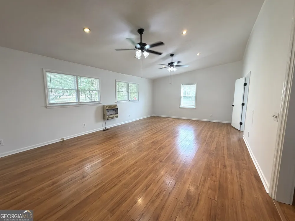 2004 32nd ST Valley, AL 36854