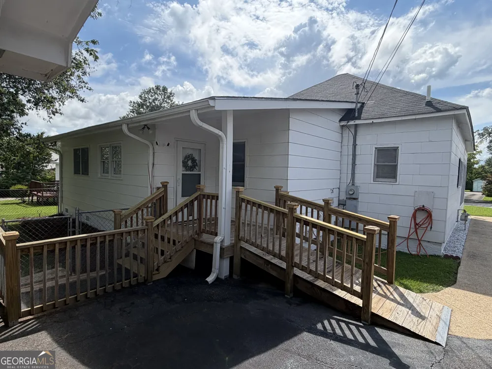 2004 32nd ST Valley, AL 36854