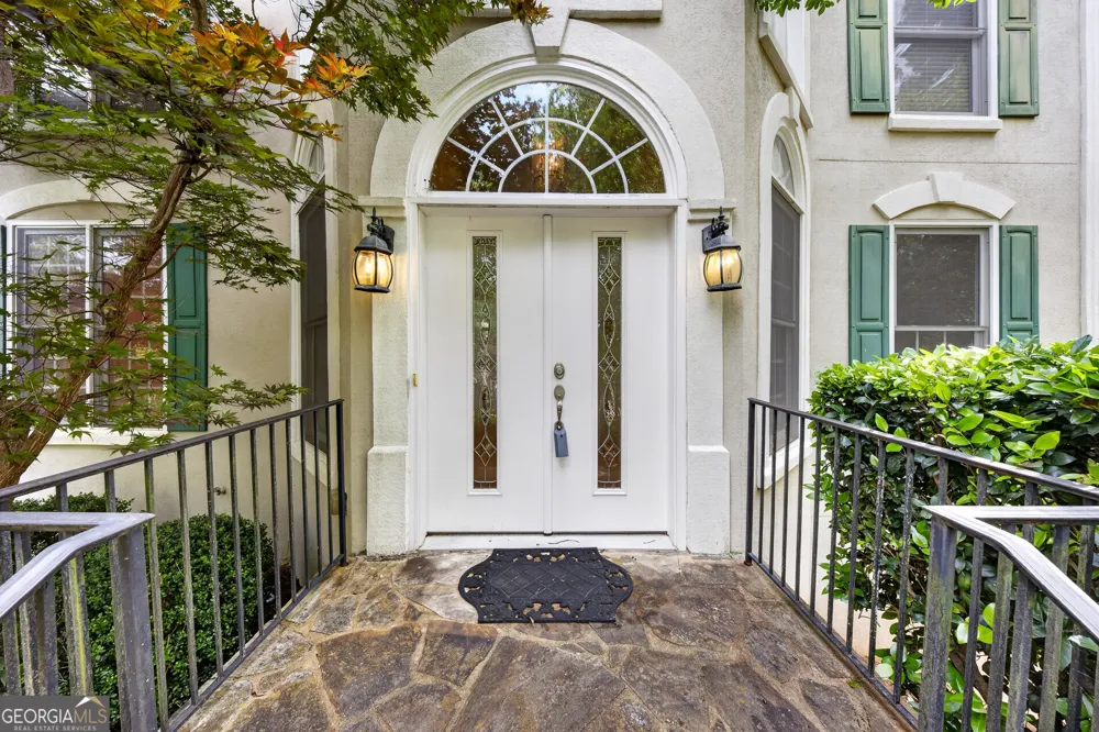 1995 Woods River LN Duluth, GA 30097