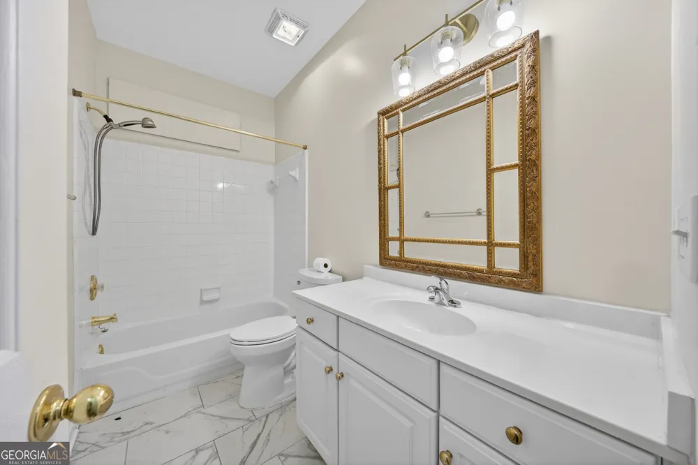 1995 Woods River LN Duluth, GA 30097