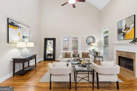 280 3rd AVE