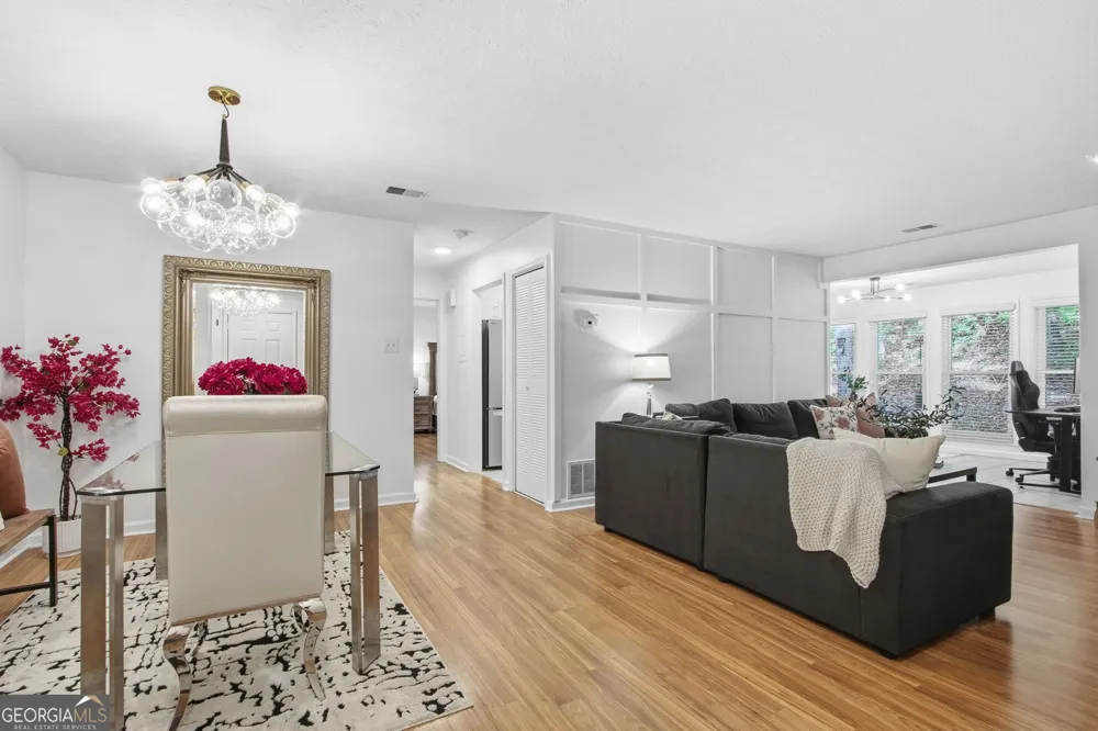 4013 Lake Pointe CIR Roswell, GA 30075