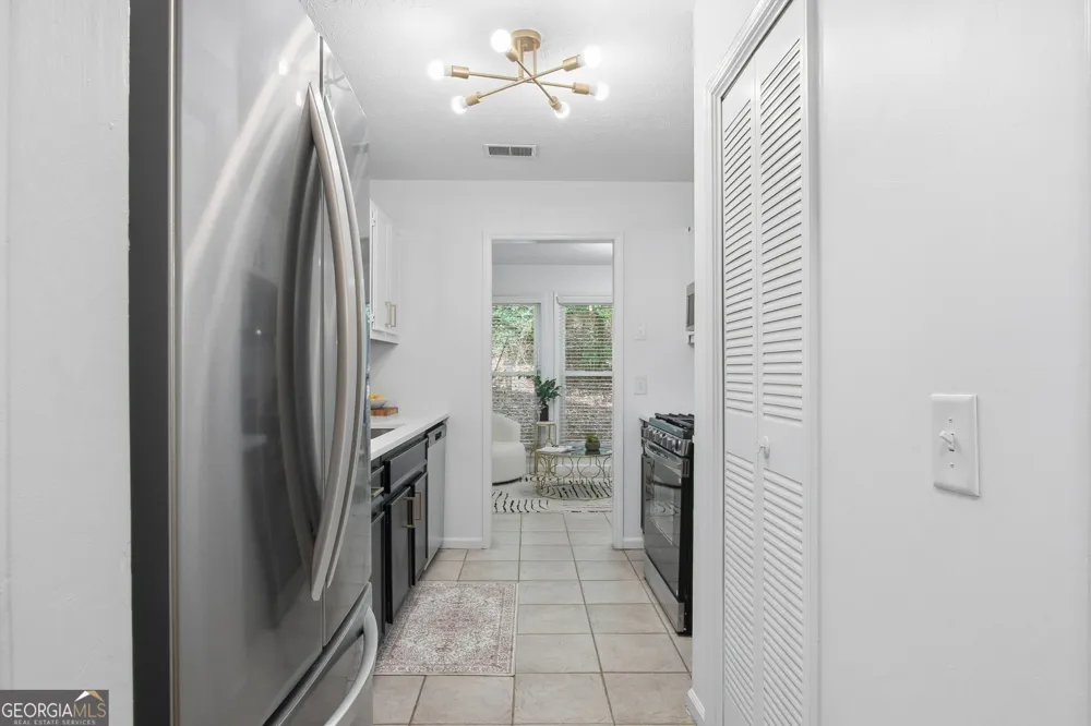 4013 Lake Pointe CIR Roswell, GA 30075