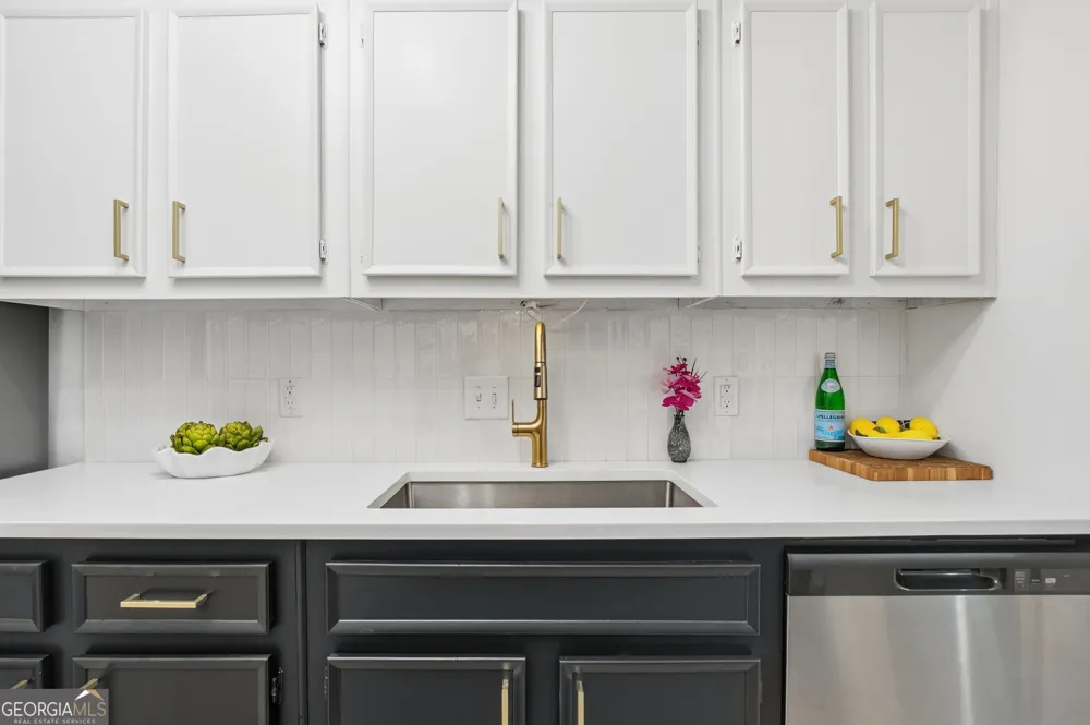 4013 Lake Pointe CIR Roswell, GA 30075
