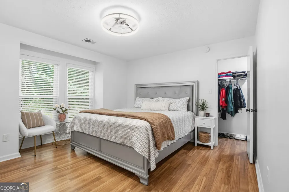 4013 Lake Pointe CIR Roswell, GA 30075